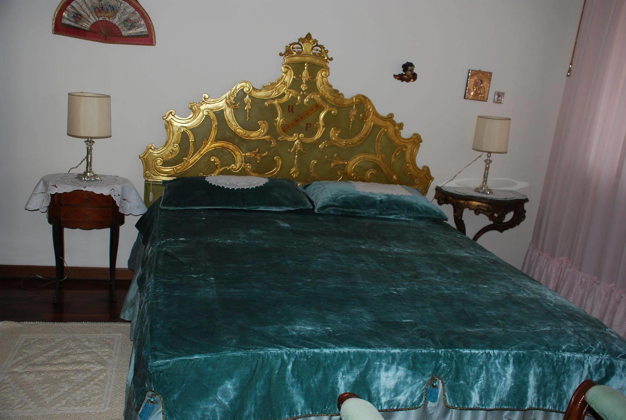 B&B Il Glicine Fiorito Lido di Venezia Exterior photo